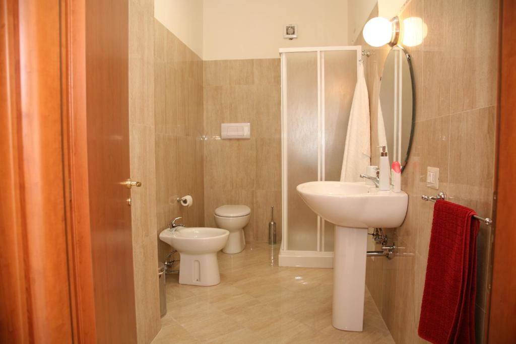 Sun and Beach - Deluxe Single Room