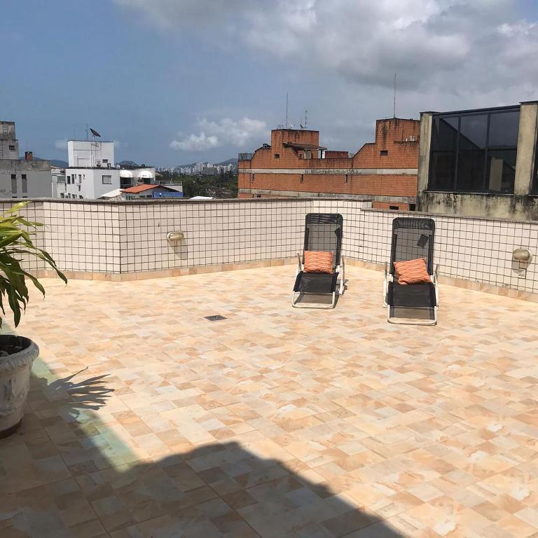  Cobertura duplex com churrasqueira e wi-fi no Guarujá