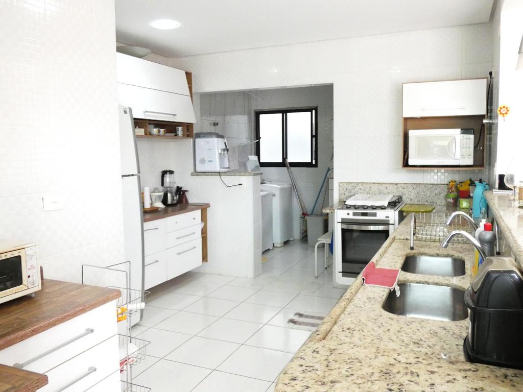  Cobertura duplex com churrasqueira e wi-fi no Guarujá