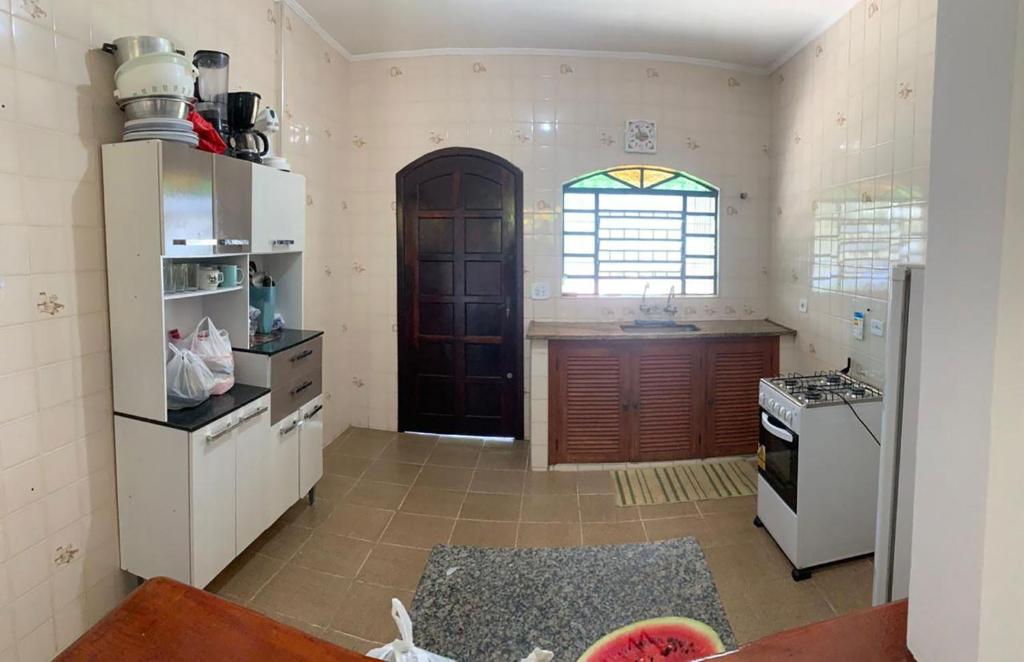  Casa com piscina a 15 min da praia em Peruíbe