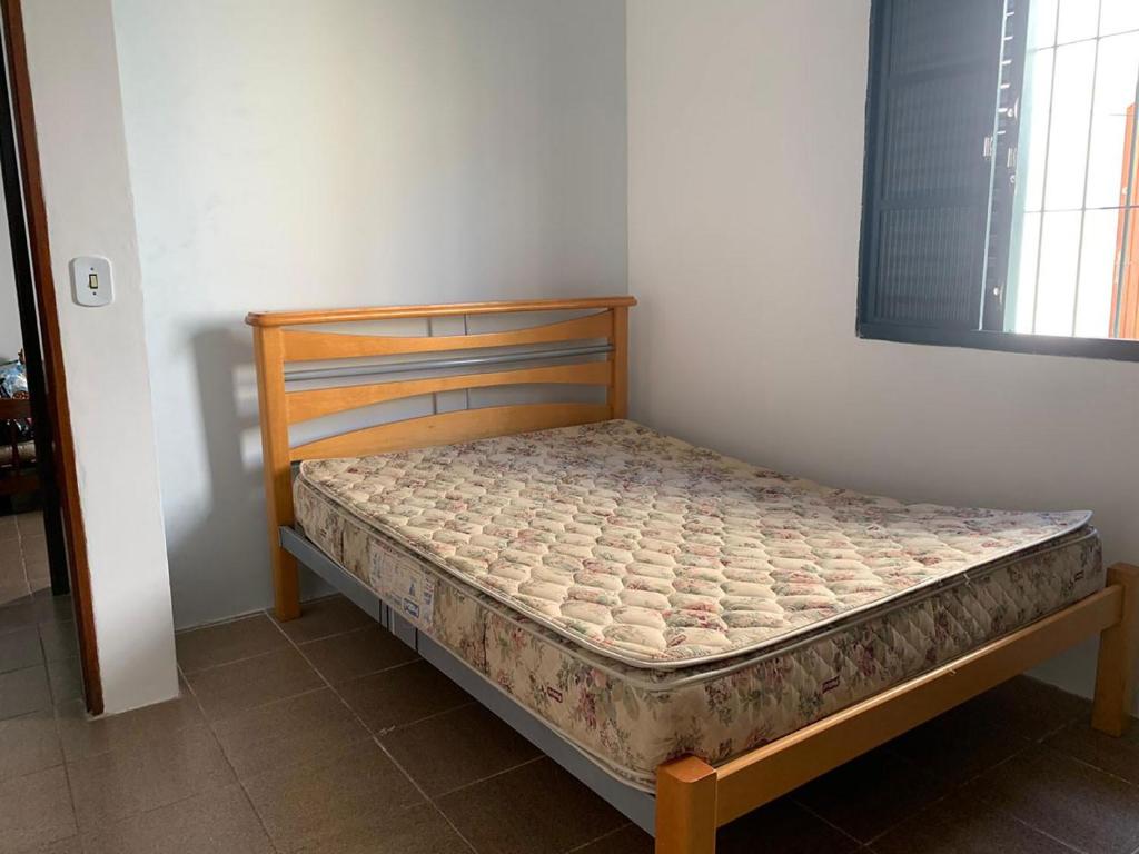  Casa com piscina a 15 min da praia em Peruíbe