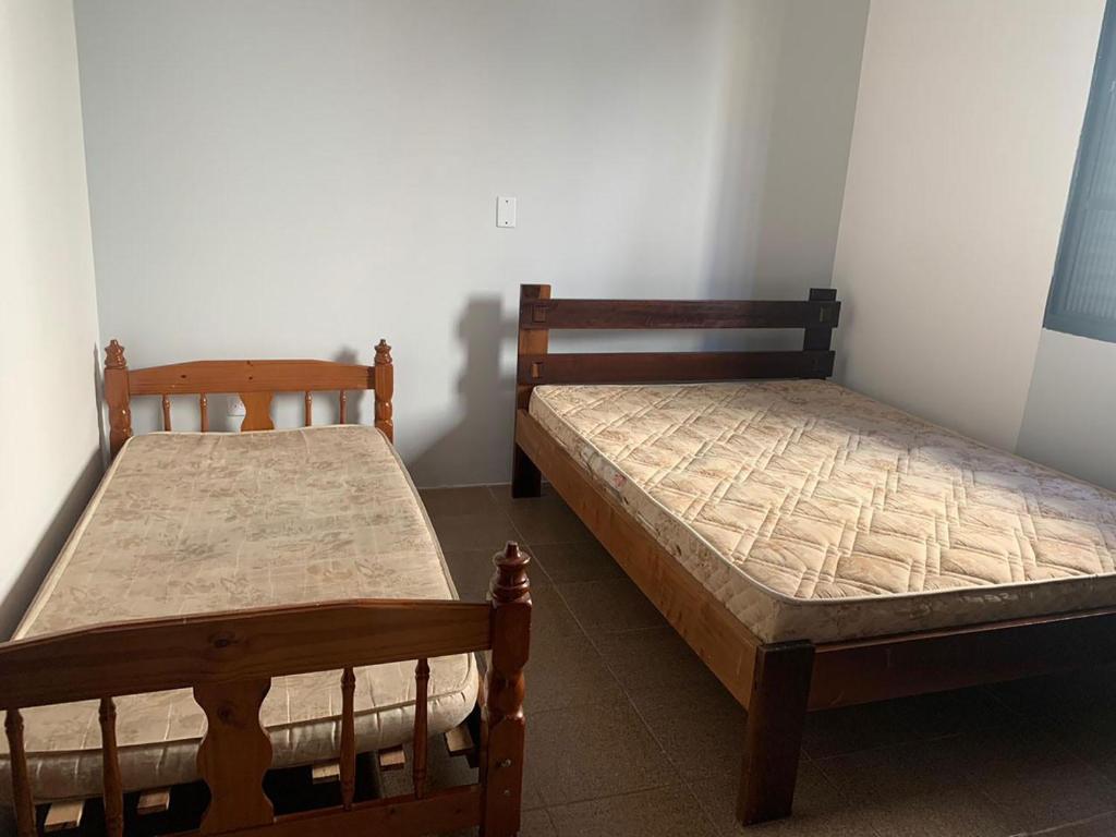  Casa com piscina a 15 min da praia em Peruíbe