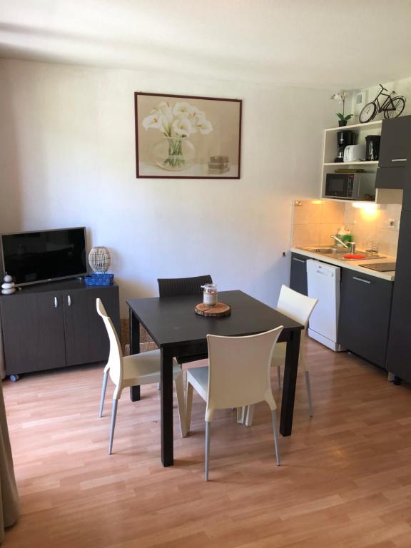 Prostor za ručavanje u apartmanu