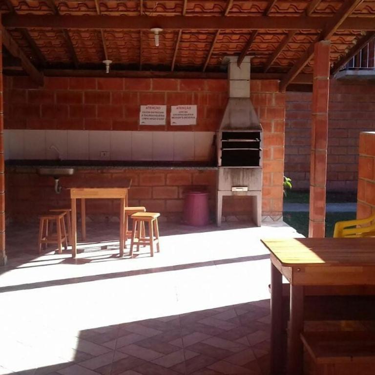  Chalé com Piscina e Varanda próximo à Praia