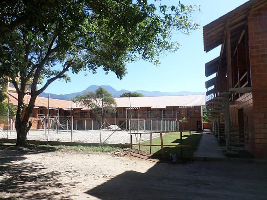  Chalé com Piscina e Varanda próximo à Praia