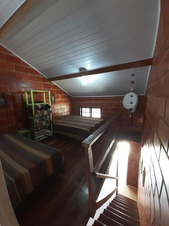  Chalé com Piscina e Varanda próximo à Praia