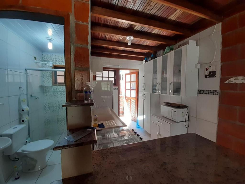  Chalé com Piscina e Varanda próximo à Praia