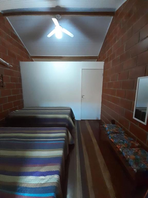  Chalé com Piscina e Varanda próximo à Praia