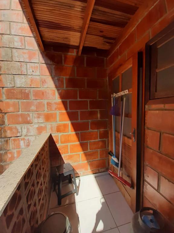  Chalé com Piscina e Varanda próximo à Praia