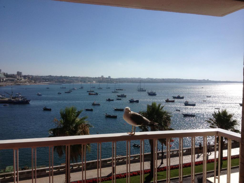 Remarkable view over Cascais Bay - Appartement De Deux Chambres