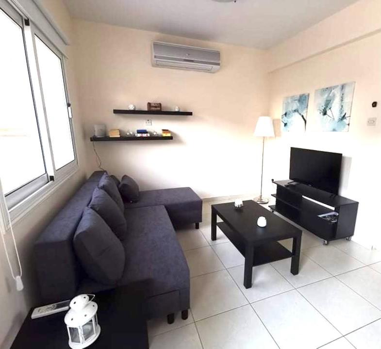 Protaras Ionian Breeze House 10 minutes walk from the beach - Maison De Deux Chambres