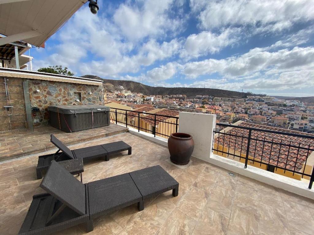 Fotografia z galérie ubytovania Casa lillibror with private jacuzzi and ocean view v destinácii Las Palmas de Gran Canaria