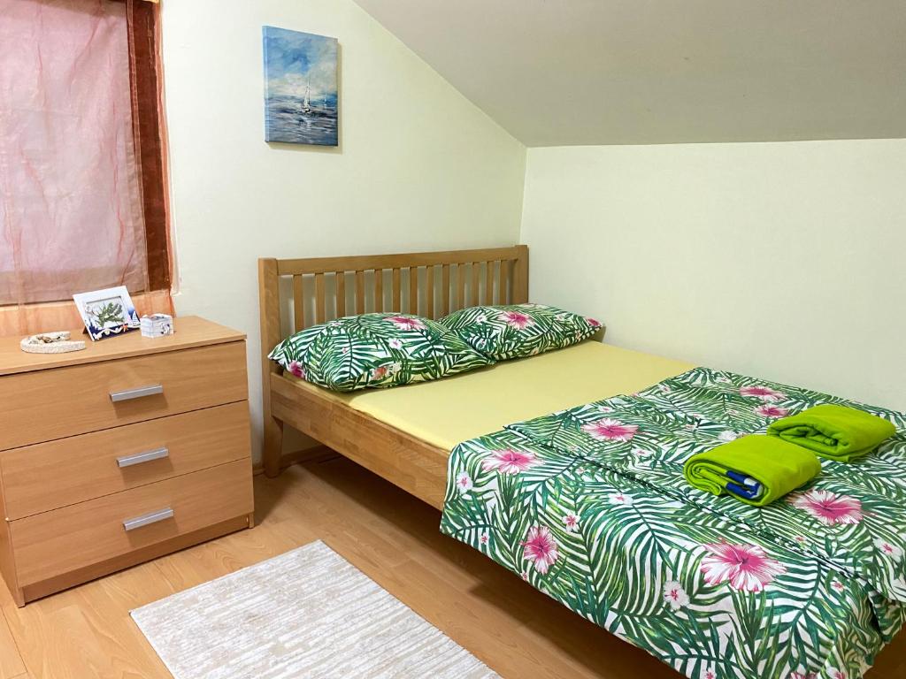 Posteľ alebo postele v izbe v ubytovaní Jezero Sniježnica - Vikendica