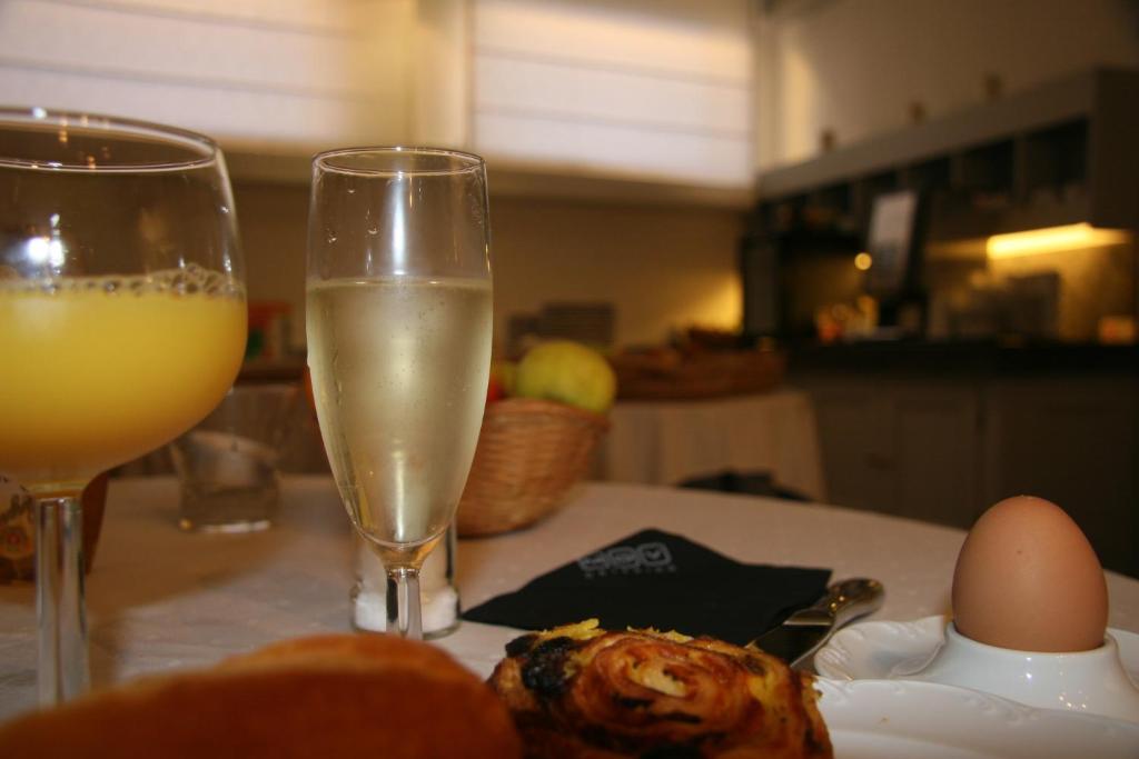Thức uống tại Hotel Ambassade