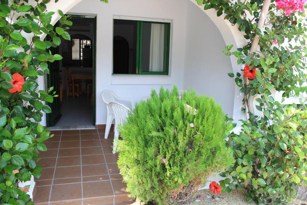 Jardín al aire libre en Apartamentos Torrelaguna