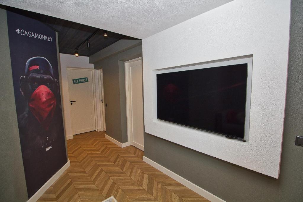 TV a/nebo společenská místnost v ubytování Casa Monkey Pärnu with sauna and terrace