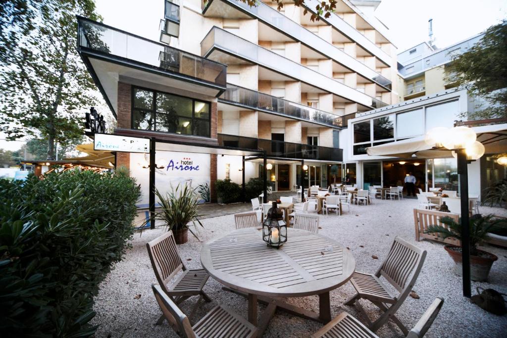 Restaurace v ubytování Hotel Airone