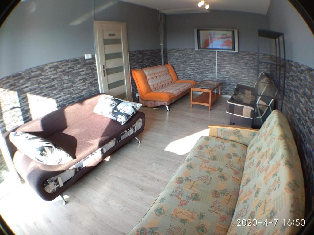 Posedenie v ubytovaní 1090 Śmiałego 38 - Tanie Pokoje w Apartamencie - samodzielne zameldowanie - self check in
