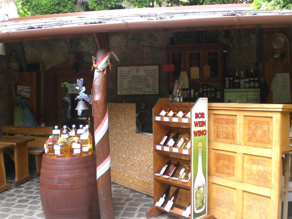 Nápoje v ubytovaní Böne Vendégház és Borozó
