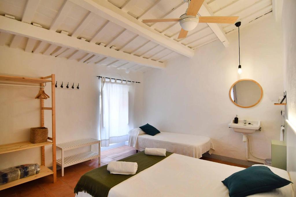 Hostal l'Estrella - Habitación Doble O Gemela Con Baño Compartido