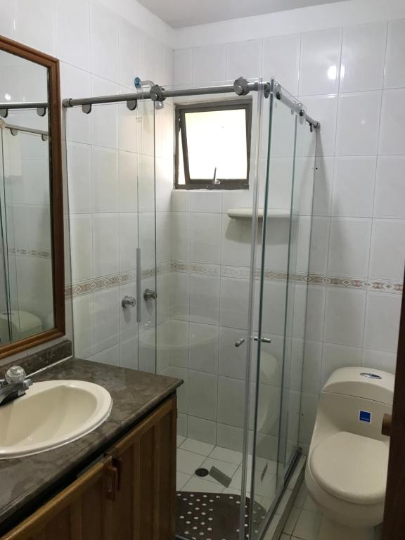 Koupelna v ubytování Apartamento Los Laureles Rodadero