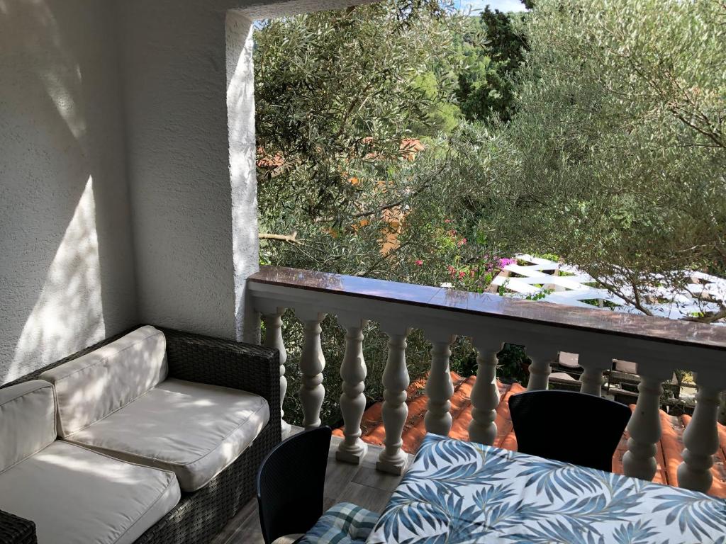Balkón nebo terasa v ubytování Guesthouse Vila Ruzmarin