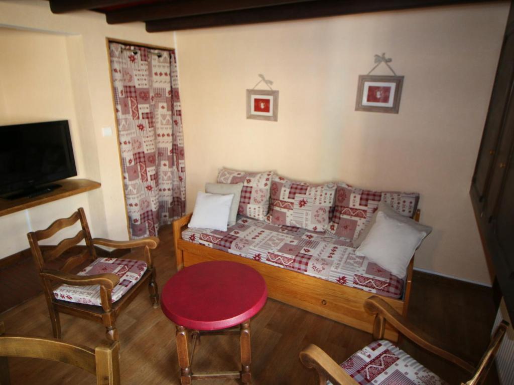 Appartement Valloire, 3 pièces, 6 personnes - FR-1-263-73にあるシーティングエリア