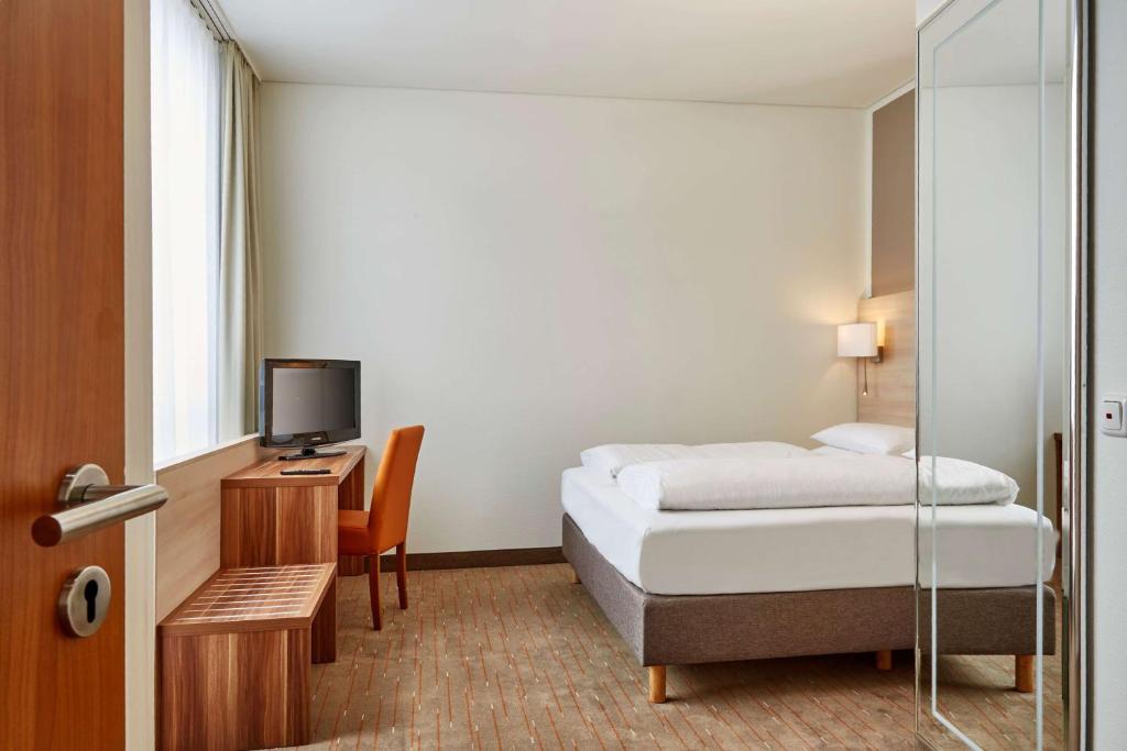 H+ Hotel Berlin Mitte - Resim 19