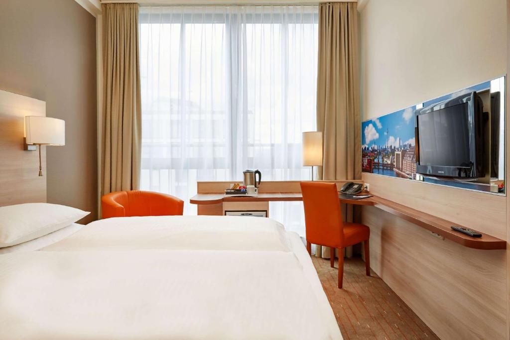 H+ Hotel Berlin Mitte - Resim 26