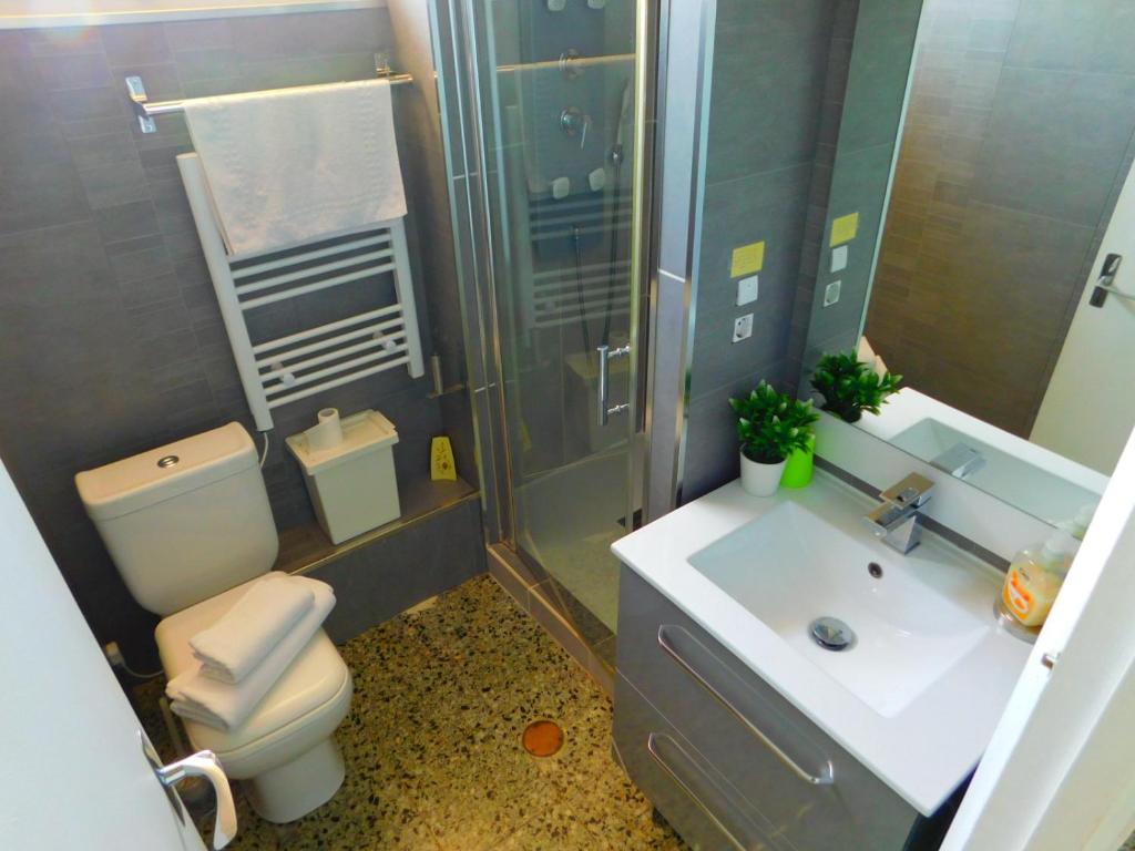 Kúpeľňa v ubytovaní GMID IMMO Apartamento apartsol