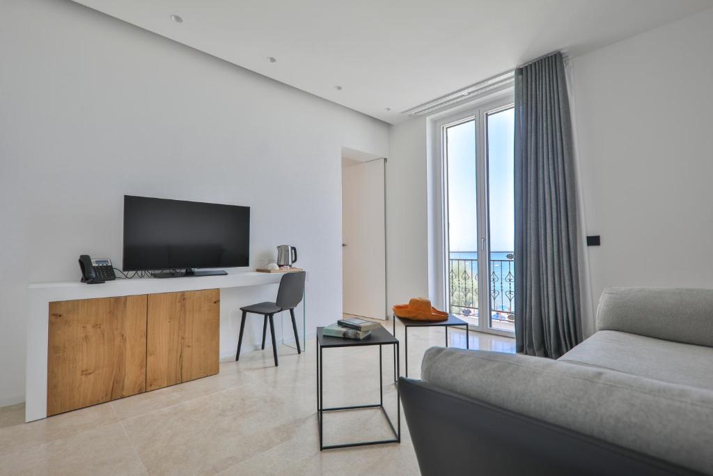 Abelia Sea Suites - 1