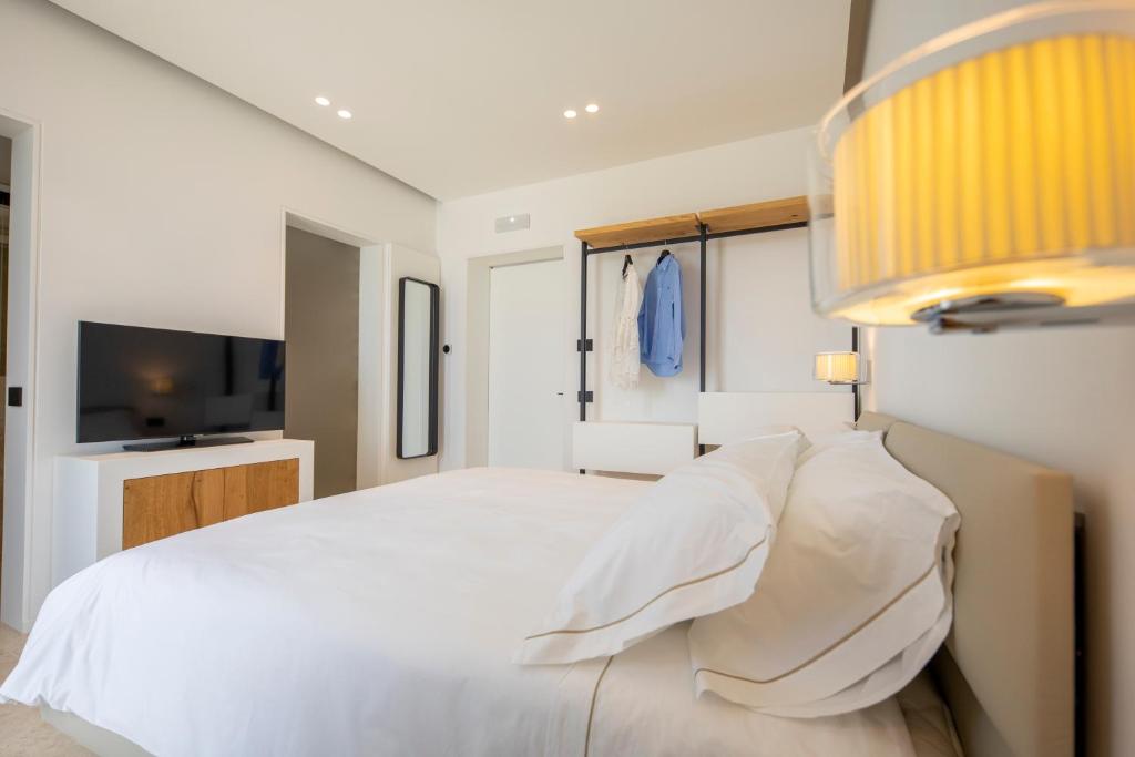 Abelia Sea Suites - 19