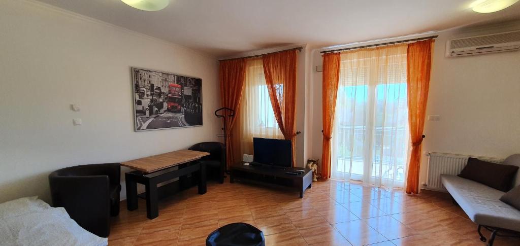 Galeriebild der Unterkunft Bazsi Golden Beach Apartman in Siófok