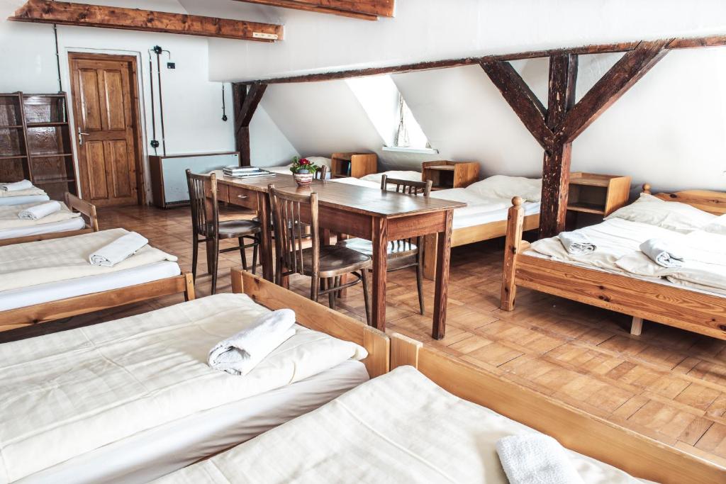 Postel nebo postele na pokoji v ubytování Stará Pila - Jizerka