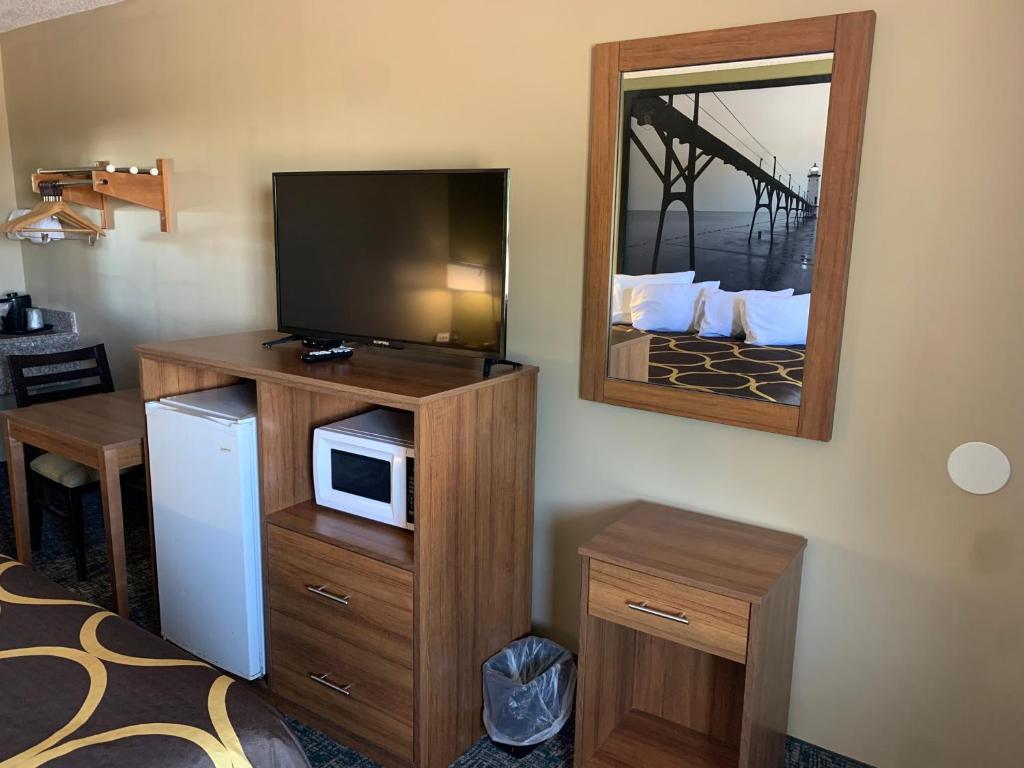 Super 8 by Wyndham Petoskey - King Room - Non Fumatori