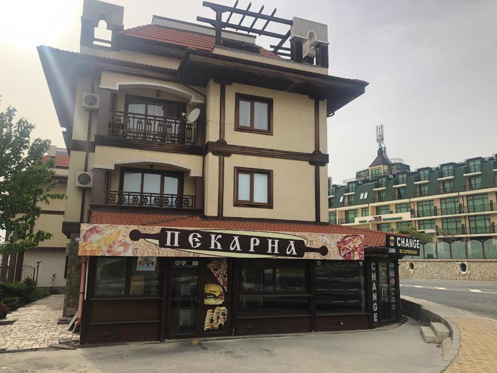 Самостоятелно студио в комплекс Pretty House Свети Влас Сезон 2021 г