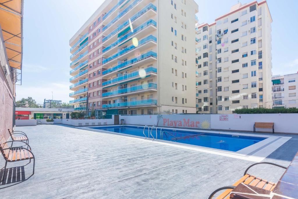 Bazén v ubytování HomeHolidaysRentals Brizna nebo v jeho okolí
