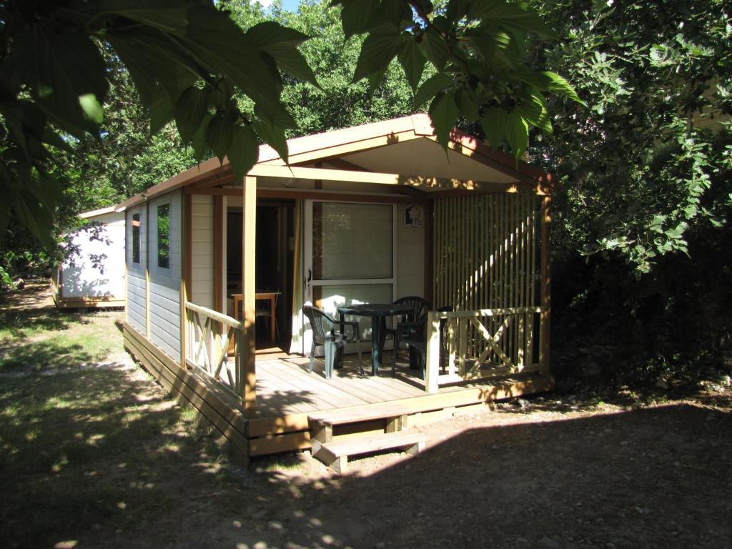 Zahrada ubytování Camping Chalets Les Chênes Verts