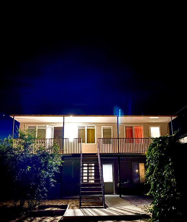 Частный дом и отдельные номера с удобствами в номере - отзывы и видео