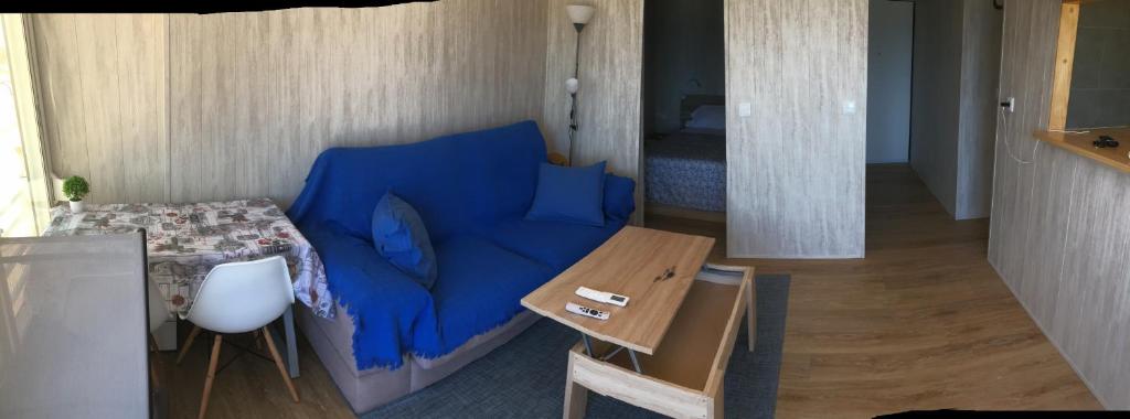 Posezení v ubytování Frente al mar, a 10 metros de la playa, vistas increíbles del mar, reformado 2021 !!!