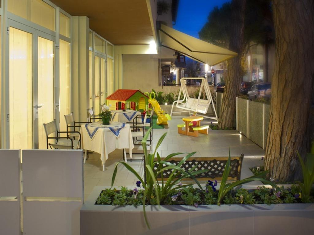 Hotel Nives - Resim 19