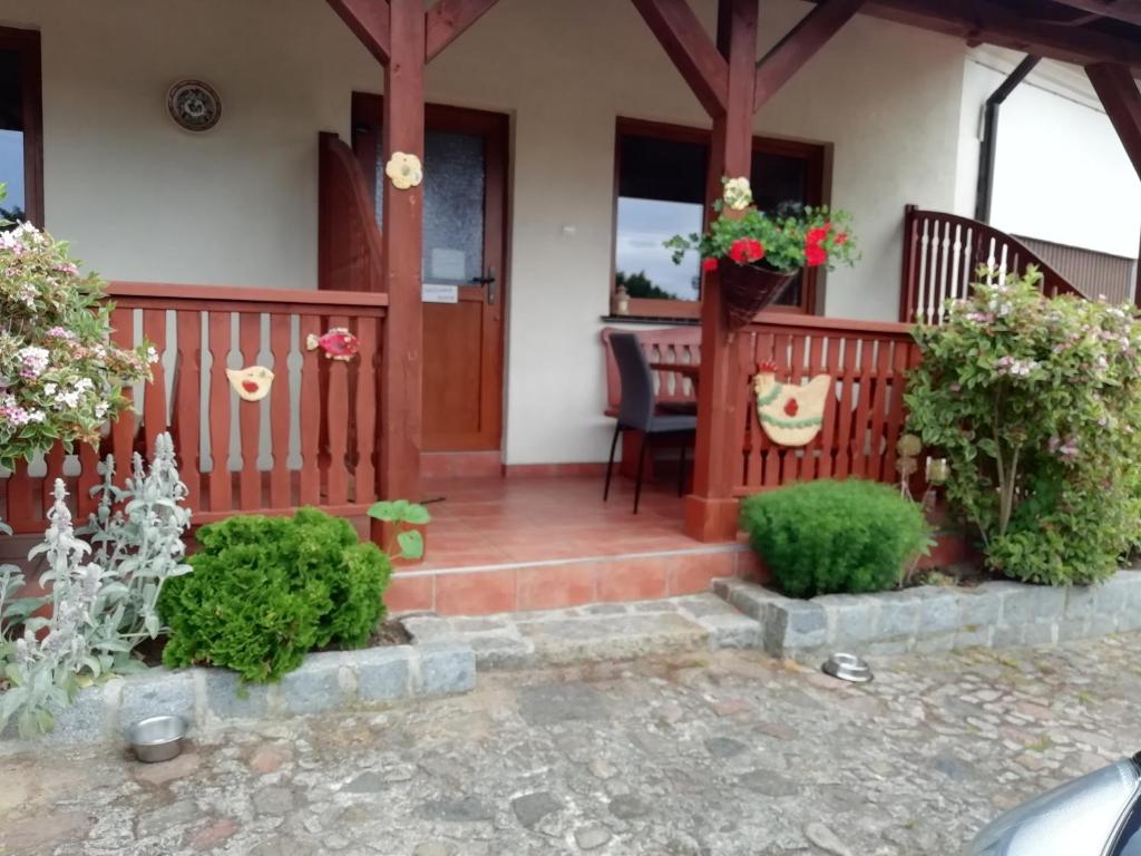 Vonkajšia záhrada v ubytovaní Apartamenty Kołczewo