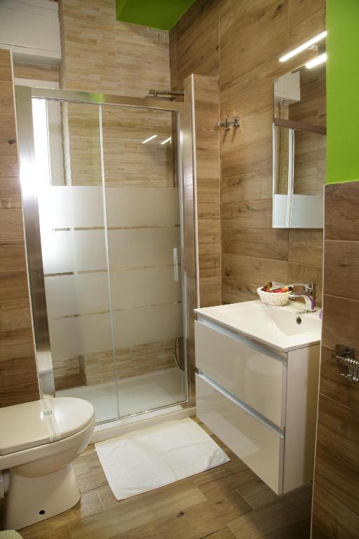 Koupelna v ubytování Home Syrakos B&B