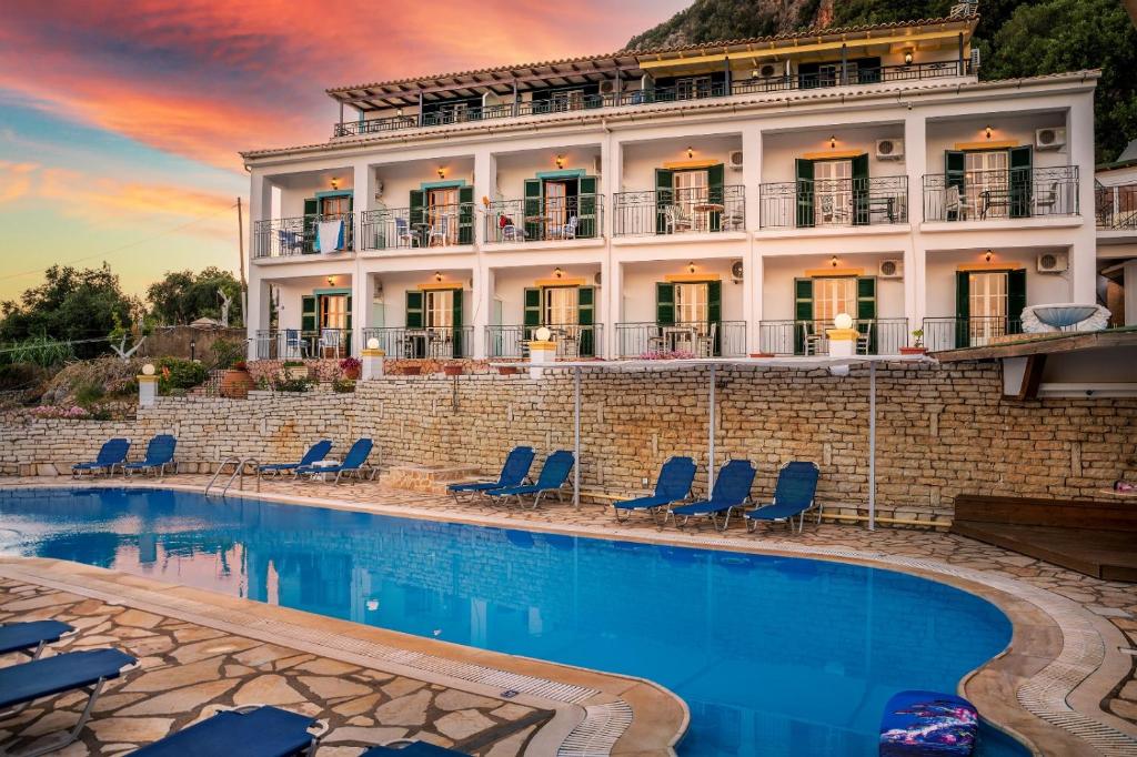 The swimming pool at or close to Fotini Studios