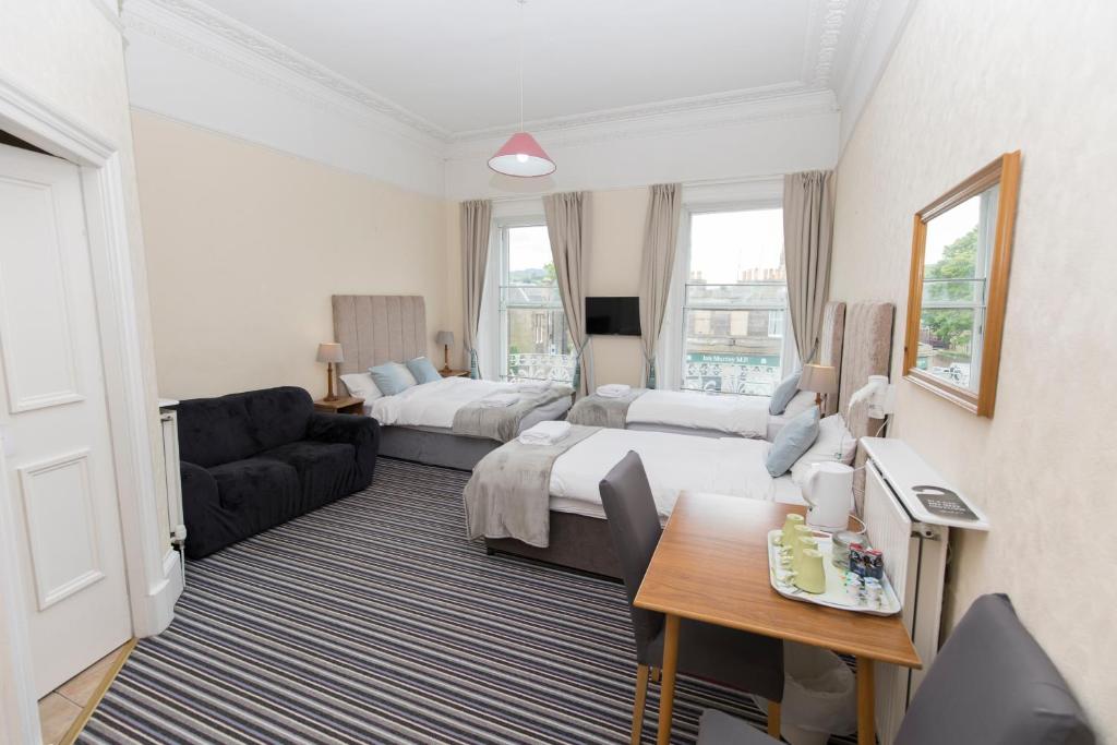 Posezení v ubytování Edinburgh Rays Guest House