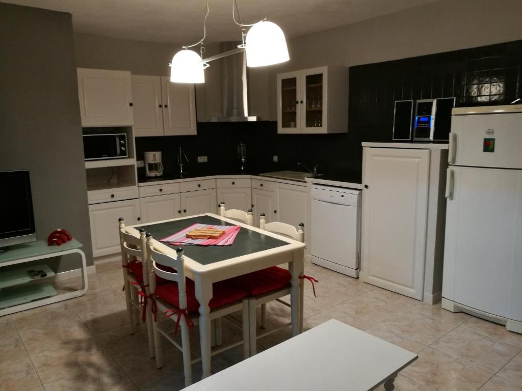 Kuchyň nebo kuchyňský kout v ubytování destroisterrasses