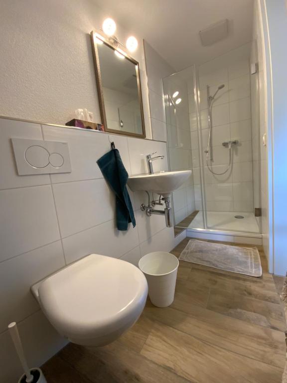 Baðherbergi á Hotel Gasthof Engel