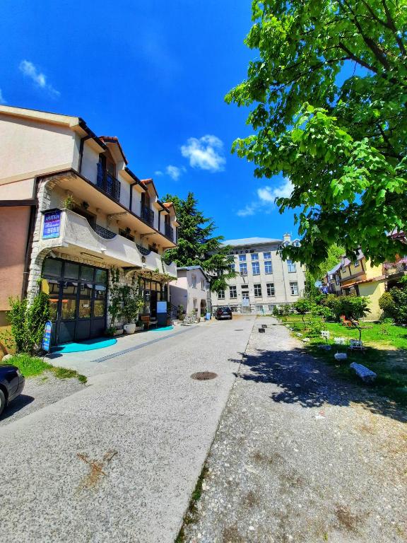 Budova, kde se apartmán nachází
