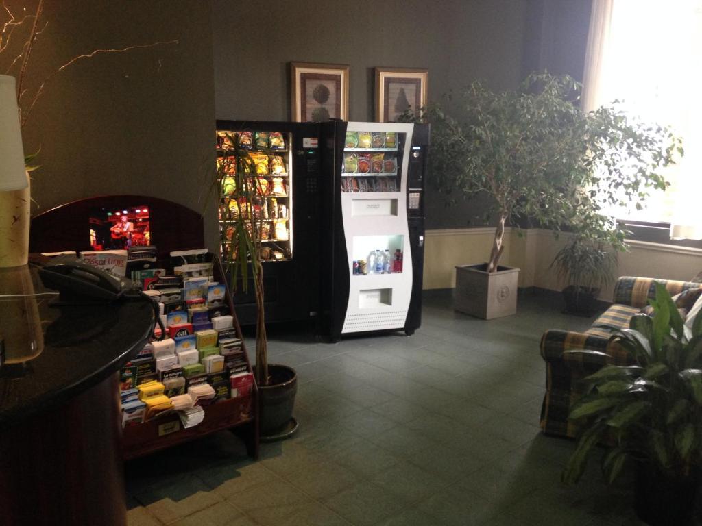 Travelodge by Wyndham Ottawa East - Resim 24