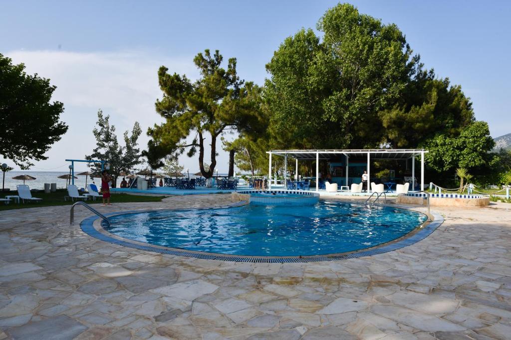 Bazén v ubytování Hotel Coral nebo v jeho okolí